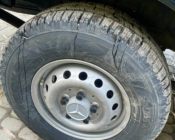 Черный Мерседес Sprinter, объемом двигателя 2.2 л и пробегом 360 тыс. км за 13999 $, фото 18 на Automoto.ua