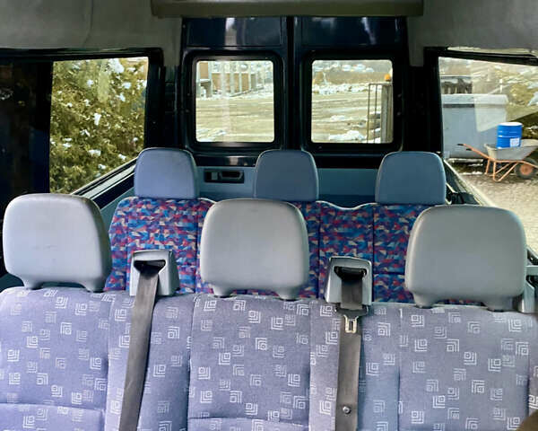 Черный Мерседес Sprinter, объемом двигателя 2.2 л и пробегом 360 тыс. км за 13999 $, фото 14 на Automoto.ua