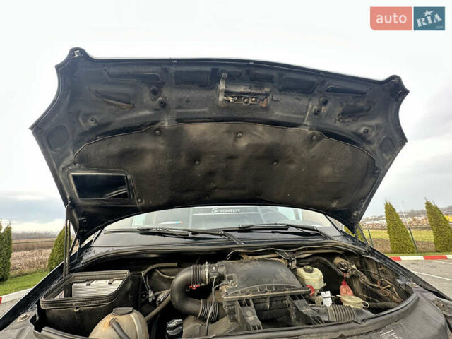 Черный Мерседес Sprinter, объемом двигателя 2.99 л и пробегом 675 тыс. км за 16800 $, фото 22 на Automoto.ua