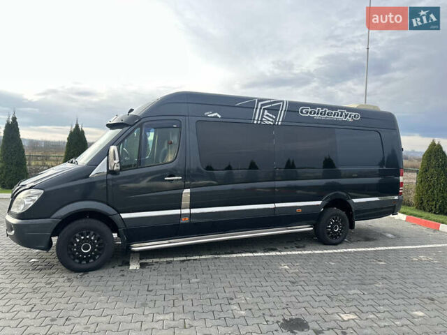 Черный Мерседес Sprinter, объемом двигателя 2.99 л и пробегом 675 тыс. км за 16800 $, фото 1 на Automoto.ua