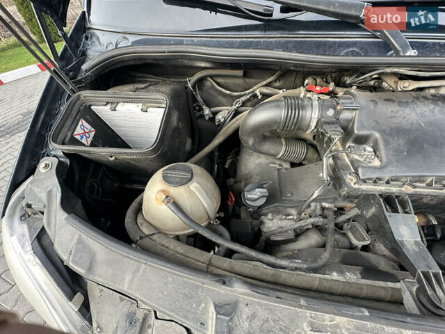 Черный Мерседес Sprinter, объемом двигателя 2.99 л и пробегом 675 тыс. км за 16800 $, фото 24 на Automoto.ua