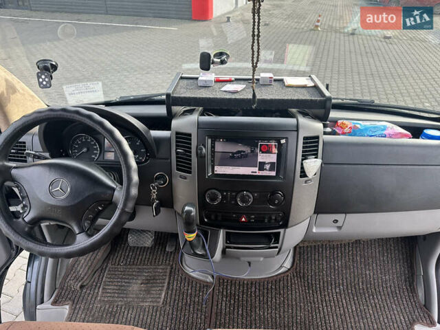 Черный Мерседес Sprinter, объемом двигателя 2.99 л и пробегом 675 тыс. км за 16800 $, фото 27 на Automoto.ua