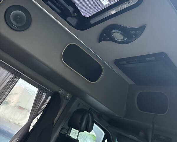 Черный Мерседес Sprinter, объемом двигателя 3 л и пробегом 200 тыс. км за 33835 $, фото 10 на Automoto.ua