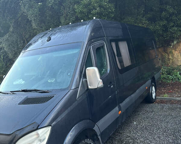 Черный Мерседес Sprinter, объемом двигателя 3 л и пробегом 200 тыс. км за 33835 $, фото 5 на Automoto.ua