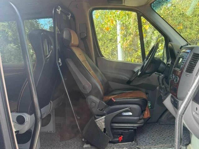 Черный Мерседес Sprinter, объемом двигателя 2.1 л и пробегом 360 тыс. км за 11051 $, фото 3 на Automoto.ua