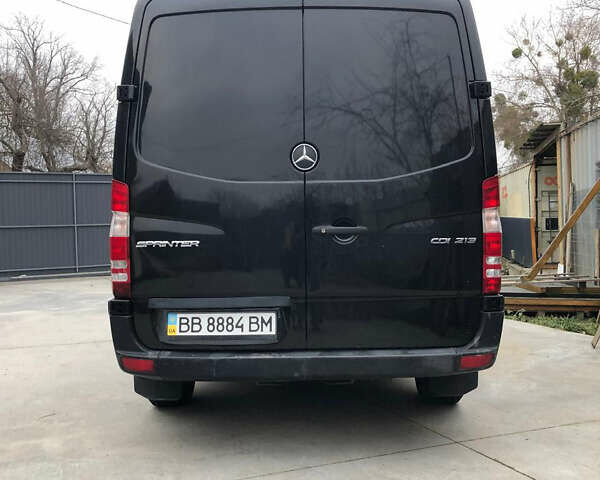 Черный Мерседес Sprinter, объемом двигателя 2.2 л и пробегом 260 тыс. км за 24000 $, фото 4 на Automoto.ua