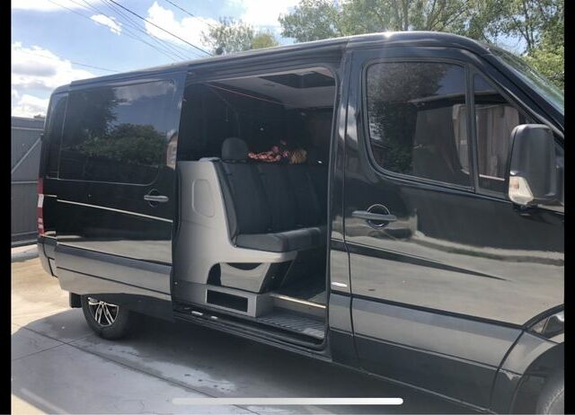 Чорний Мерседес Sprinter, об'ємом двигуна 2.2 л та пробігом 260 тис. км за 24000 $, фото 1 на Automoto.ua