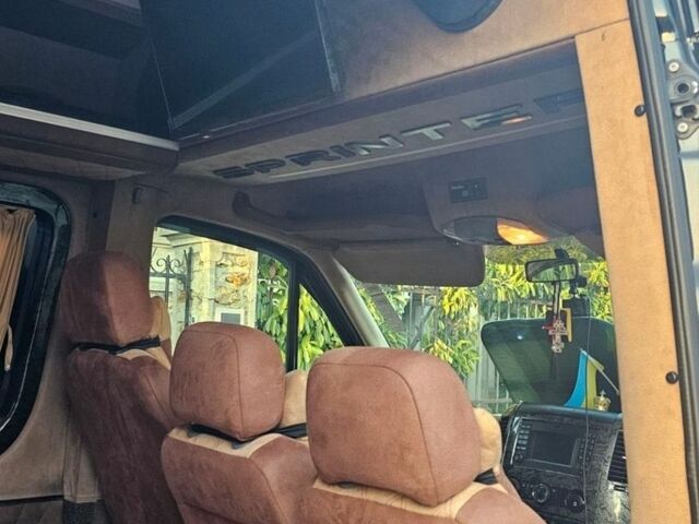 Черный Мерседес Sprinter, объемом двигателя 2.99 л и пробегом 532 тыс. км за 34000 $, фото 8 на Automoto.ua