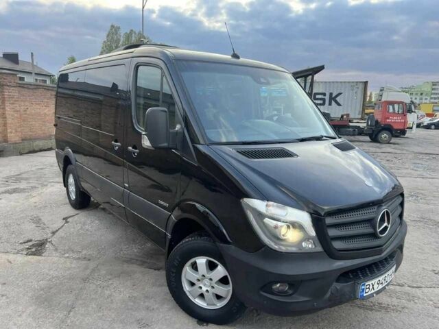 Черный Мерседес Sprinter, объемом двигателя 3 л и пробегом 228 тыс. км за 39900 $, фото 1 на Automoto.ua