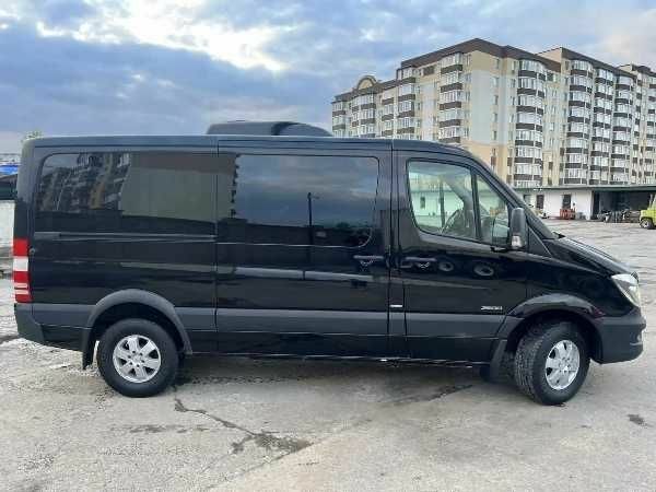 Черный Мерседес Sprinter, объемом двигателя 3 л и пробегом 228 тыс. км за 39900 $, фото 4 на Automoto.ua