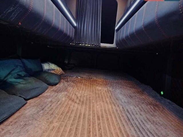 Черный Мерседес Sprinter, объемом двигателя 2.99 л и пробегом 600 тыс. км за 35000 $, фото 18 на Automoto.ua