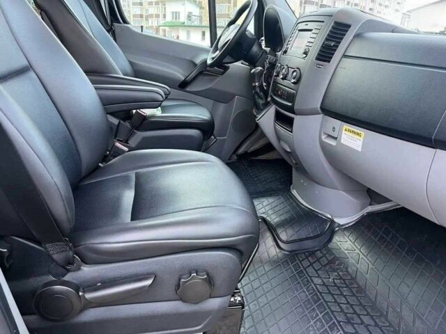 Черный Мерседес Sprinter, объемом двигателя 3 л и пробегом 228 тыс. км за 39900 $, фото 10 на Automoto.ua