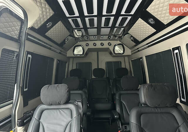 Чорний Мерседес Sprinter, об'ємом двигуна 2.99 л та пробігом 120 тис. км за 76337 $, фото 19 на Automoto.ua