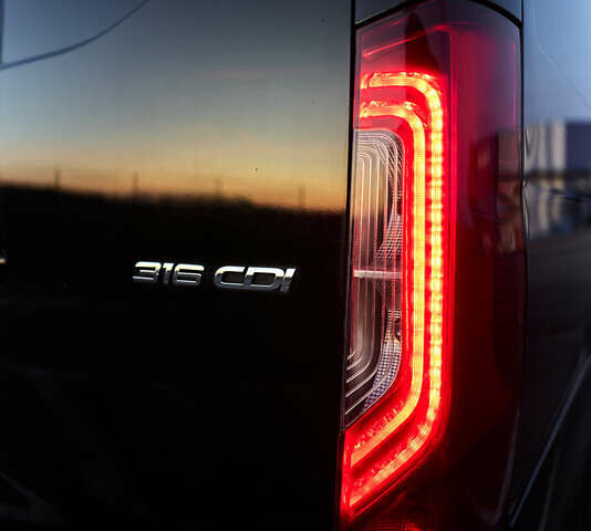 Чорний Мерседес Sprinter, об'ємом двигуна 2.14 л та пробігом 522 тис. км за 56000 $, фото 25 на Automoto.ua