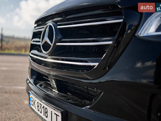 Черный Мерседес Sprinter, объемом двигателя 2.14 л и пробегом 432 тыс. км за 57800 $, фото 15 на Automoto.ua