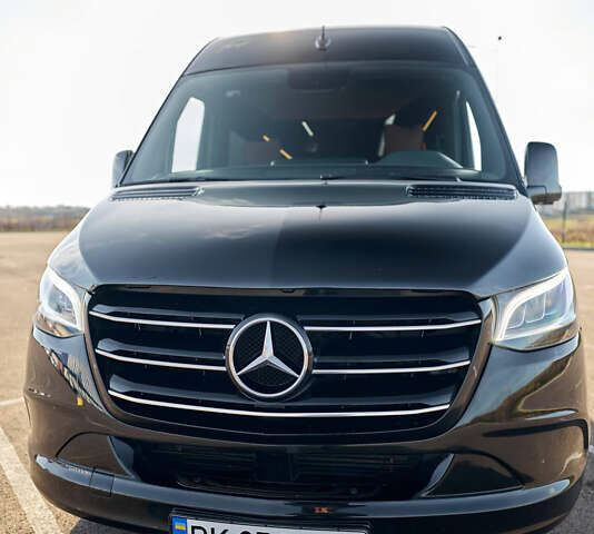 Черный Мерседес Sprinter, объемом двигателя 2.14 л и пробегом 432 тыс. км за 57800 $, фото 72 на Automoto.ua