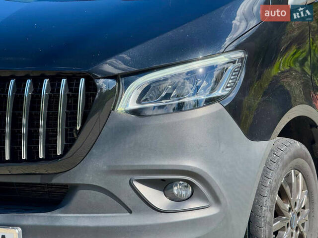 Чорний Мерседес Sprinter, об'ємом двигуна 2.99 л та пробігом 184 тис. км за 51000 $, фото 6 на Automoto.ua