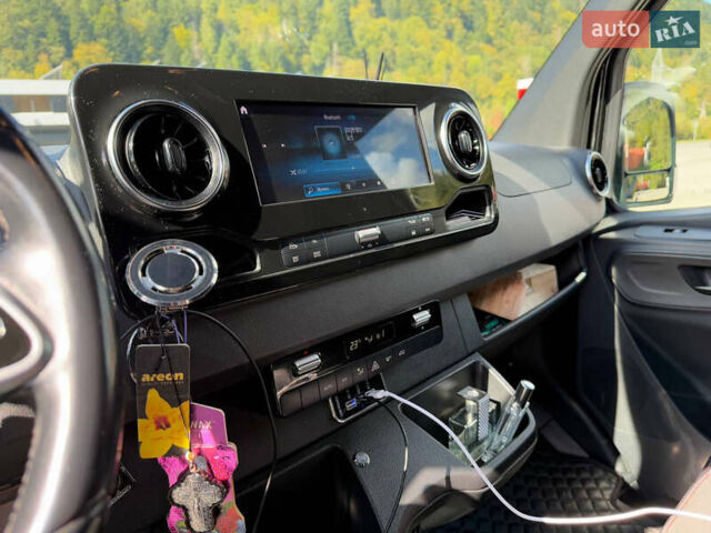Чорний Мерседес Sprinter, об'ємом двигуна 2.99 л та пробігом 184 тис. км за 51000 $, фото 24 на Automoto.ua
