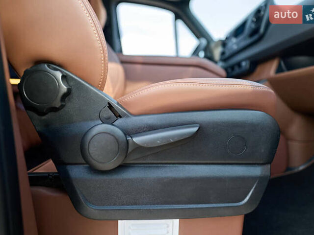 Черный Мерседес Sprinter, объемом двигателя 2.14 л и пробегом 432 тыс. км за 57800 $, фото 76 на Automoto.ua