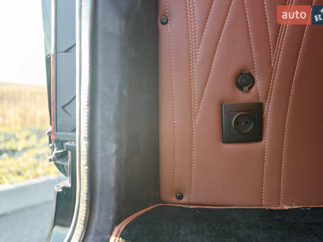 Черный Мерседес Sprinter, объемом двигателя 2.14 л и пробегом 432 тыс. км за 57800 $, фото 84 на Automoto.ua