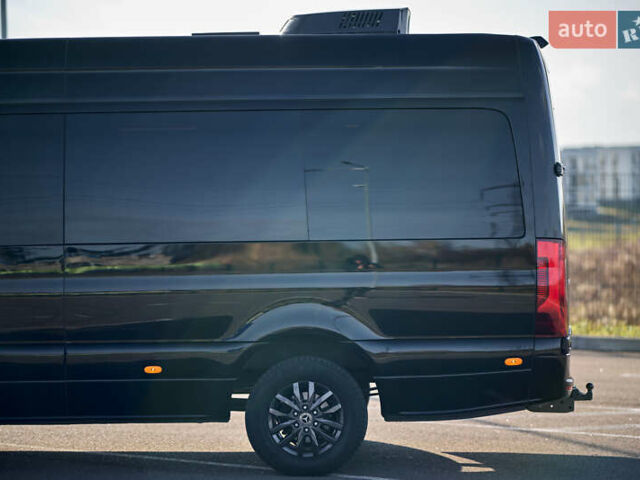 Черный Мерседес Sprinter, объемом двигателя 2.14 л и пробегом 432 тыс. км за 57800 $, фото 18 на Automoto.ua