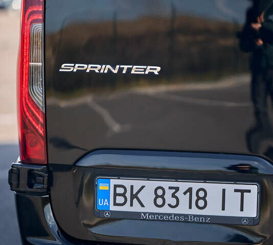 Черный Мерседес Sprinter, объемом двигателя 2.14 л и пробегом 432 тыс. км за 57800 $, фото 22 на Automoto.ua