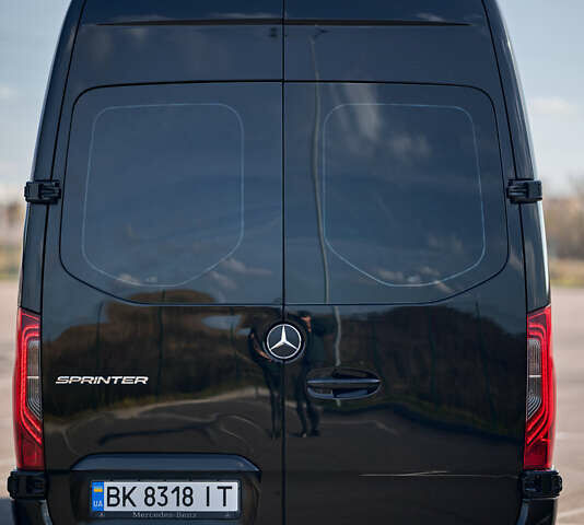 Черный Мерседес Sprinter, объемом двигателя 2.14 л и пробегом 432 тыс. км за 57800 $, фото 16 на Automoto.ua