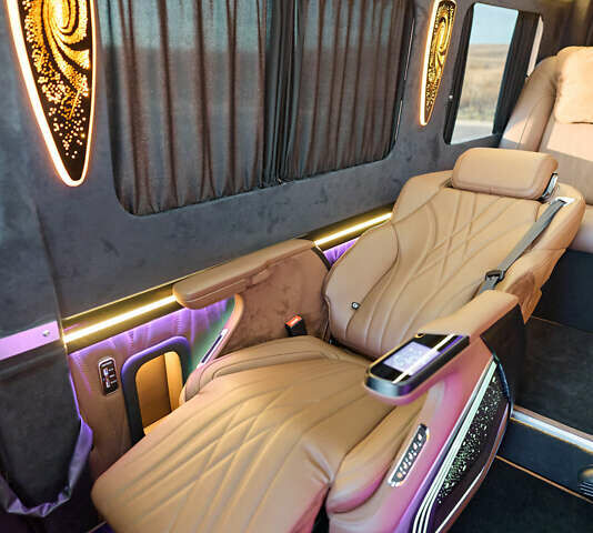 Черный Мерседес Sprinter, объемом двигателя 2.14 л и пробегом 432 тыс. км за 57800 $, фото 42 на Automoto.ua