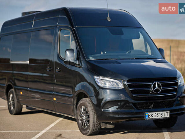 Черный Мерседес Sprinter, объемом двигателя 2.14 л и пробегом 432 тыс. км за 57800 $, фото 2 на Automoto.ua