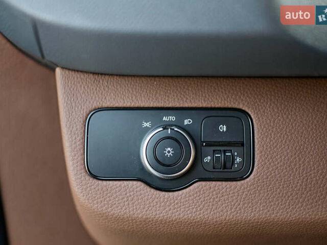 Черный Мерседес Sprinter, объемом двигателя 2.14 л и пробегом 432 тыс. км за 57800 $, фото 52 на Automoto.ua