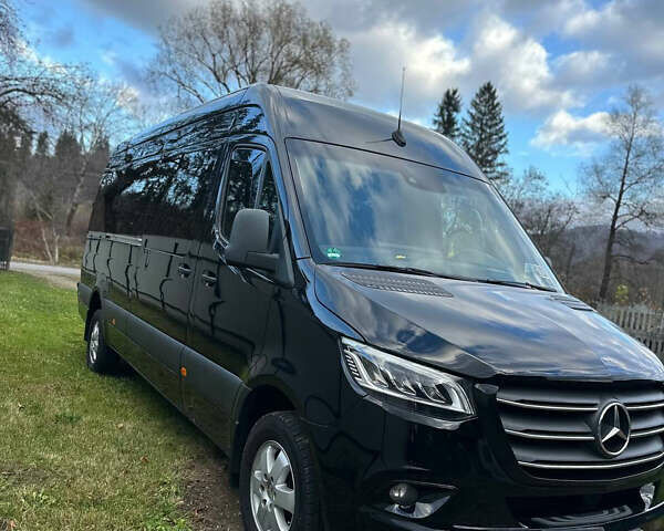Черный Мерседес Sprinter, объемом двигателя 2.14 л и пробегом 521 тыс. км за 34889 $, фото 1 на Automoto.ua