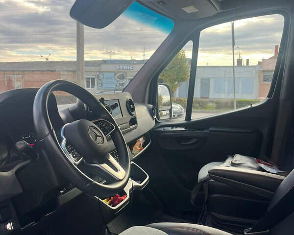 Чорний Мерседес Sprinter, об'ємом двигуна 3 л та пробігом 300 тис. км за 67749 $, фото 2 на Automoto.ua