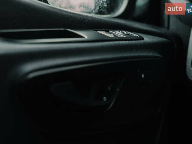 Чорний Мерседес Sprinter, об'ємом двигуна 1.95 л та пробігом 358 тис. км за 55000 $, фото 47 на Automoto.ua