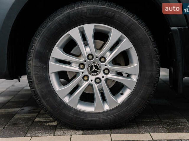 Чорний Мерседес Sprinter, об'ємом двигуна 1.95 л та пробігом 358 тис. км за 55000 $, фото 21 на Automoto.ua