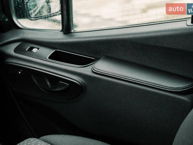 Чорний Мерседес Sprinter, об'ємом двигуна 1.95 л та пробігом 358 тис. км за 55000 $, фото 60 на Automoto.ua