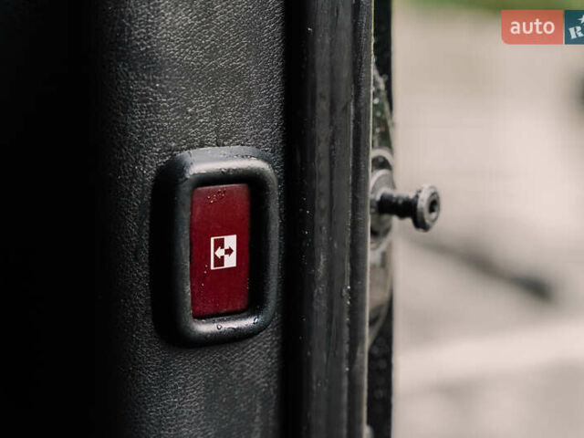 Чорний Мерседес Sprinter, об'ємом двигуна 1.95 л та пробігом 358 тис. км за 55000 $, фото 41 на Automoto.ua