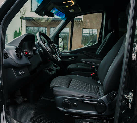 Чорний Мерседес Sprinter, об'ємом двигуна 1.95 л та пробігом 358 тис. км за 55000 $, фото 68 на Automoto.ua