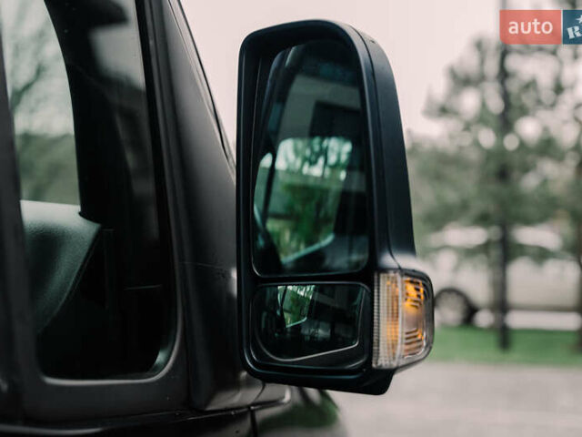 Чорний Мерседес Sprinter, об'ємом двигуна 1.95 л та пробігом 358 тис. км за 55000 $, фото 23 на Automoto.ua