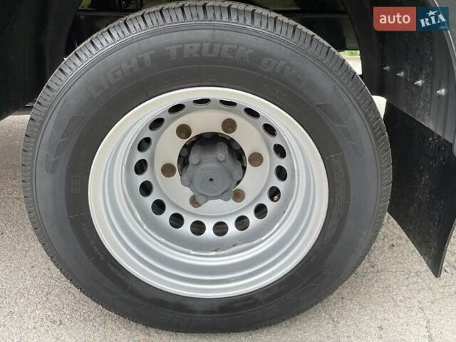 Черный Мерседес Sprinter, объемом двигателя 2.2 л и пробегом 287 тыс. км за 23899 $, фото 14 на Automoto.ua