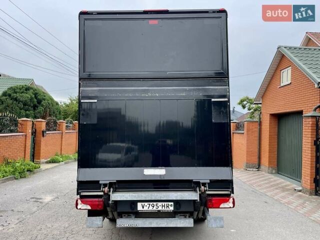 Черный Мерседес Sprinter, объемом двигателя 2.2 л и пробегом 287 тыс. км за 23899 $, фото 5 на Automoto.ua