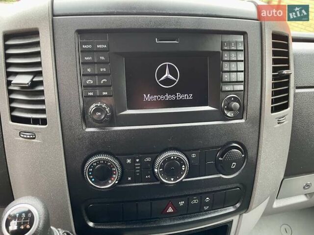 Черный Мерседес Sprinter, объемом двигателя 2.2 л и пробегом 287 тыс. км за 23899 $, фото 28 на Automoto.ua