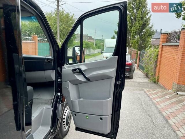 Черный Мерседес Sprinter, объемом двигателя 2.2 л и пробегом 287 тыс. км за 23899 $, фото 30 на Automoto.ua