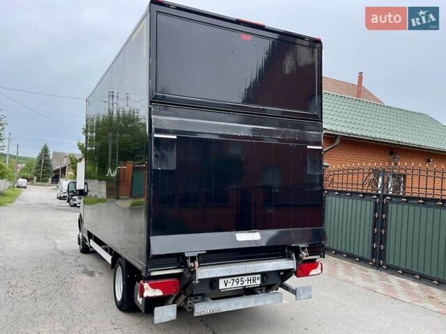 Черный Мерседес Sprinter, объемом двигателя 2.2 л и пробегом 287 тыс. км за 23899 $, фото 4 на Automoto.ua