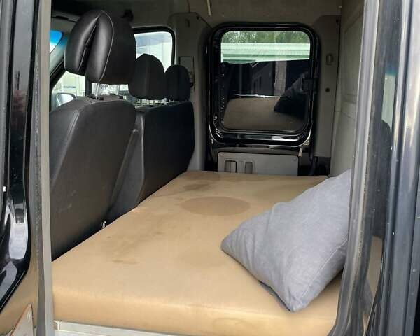 Чорний Мерседес Sprinter, об'ємом двигуна 2.15 л та пробігом 510 тис. км за 17426 $, фото 4 на Automoto.ua