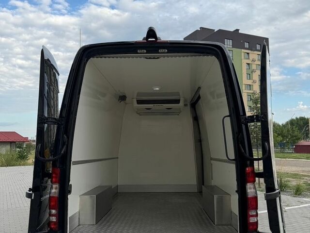 Черный Мерседес Sprinter, объемом двигателя 2.2 л и пробегом 214 тыс. км за 18900 $, фото 9 на Automoto.ua