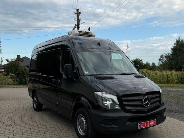 Черный Мерседес Sprinter, объемом двигателя 2.2 л и пробегом 214 тыс. км за 18900 $, фото 1 на Automoto.ua