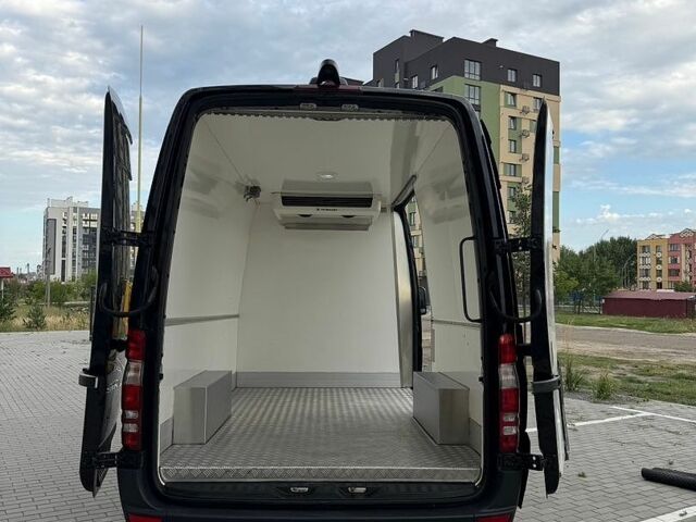 Черный Мерседес Sprinter, объемом двигателя 2.2 л и пробегом 214 тыс. км за 18900 $, фото 8 на Automoto.ua
