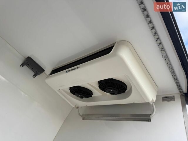 Черный Мерседес Sprinter, объемом двигателя 2.2 л и пробегом 214 тыс. км за 18900 $, фото 13 на Automoto.ua