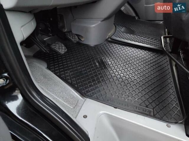 Черный Мерседес Sprinter, объемом двигателя 2.1 л и пробегом 321 тыс. км за 23950 $, фото 26 на Automoto.ua