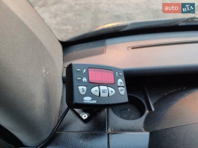 Черный Мерседес Sprinter, объемом двигателя 2.1 л и пробегом 321 тыс. км за 23950 $, фото 31 на Automoto.ua